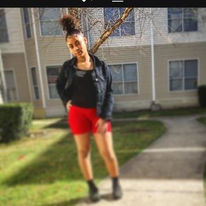 Meet your Posher, Alize